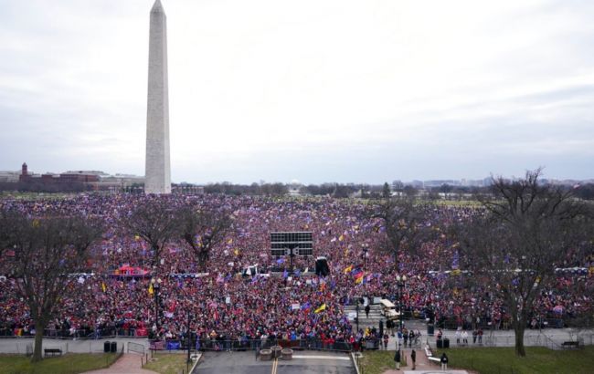 У США прихильники Трампа намагалися прорватися в Конгрес, спалахнули сутички