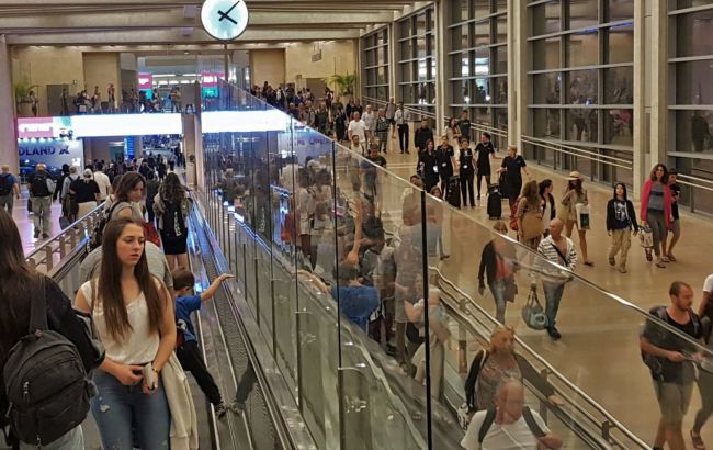 У Тель-Авіві аеропорт відновив роботу після ракетних обстрілів