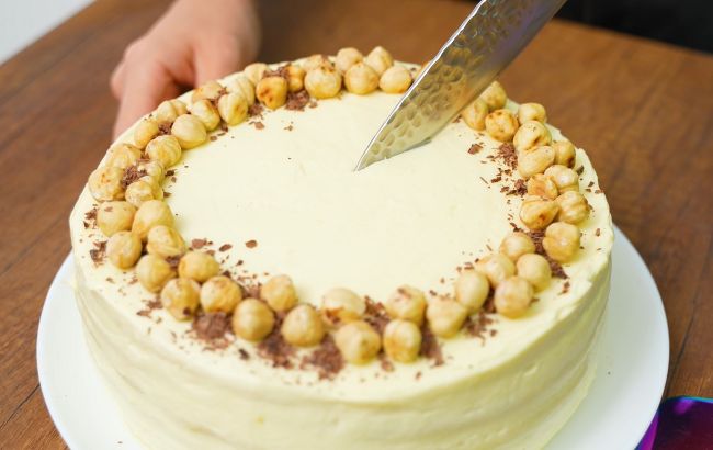 Роскошный праздничный торт с коржами без духовки: готовим просто и быстро