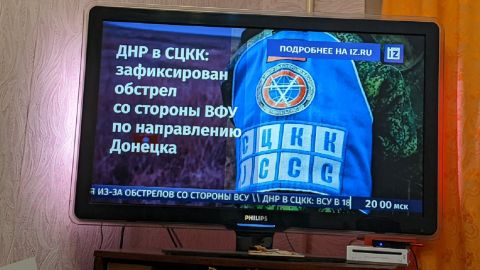 Украинцам вместо футбола на Oll TV показывают "новости ДНР": что случилось