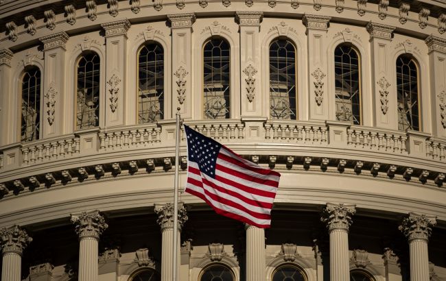 Сенат США вслед за Конгрессом утвердил проект временного финансирования правительства