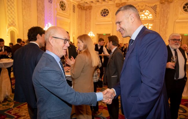 Кличко встретился с послами 40 государств и представителями международных организаций