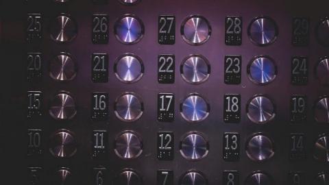 В Одесі зірвався ліфт з пасажирами: постраждала дитина