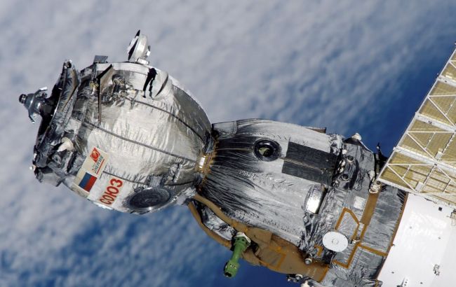 Російський військовий супутник зруйнувався в атмосфері над Тихим океаном