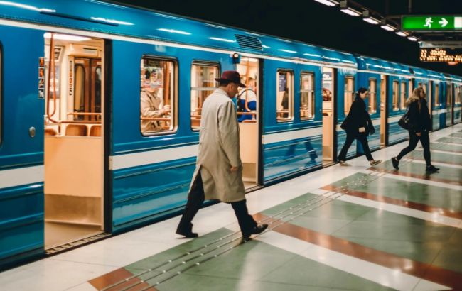 У Баку відкрили метро вперше за півроку через COVID