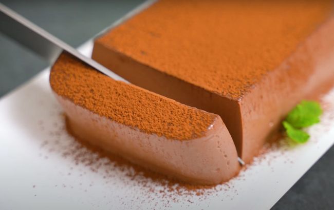 Цей десерт вже завоював весь світ: робимо шоколадну "панна кота" за 5 хвилин!