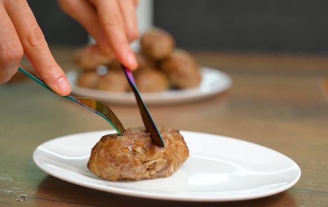 Виявляється, котлети не потрібно смажити. Як готувати їх правильно