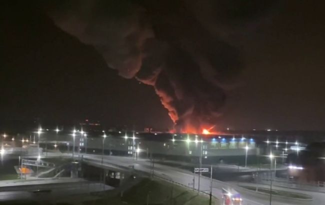 В Подмосковье произошел масштабный пожар на складе, есть частичное разрушение