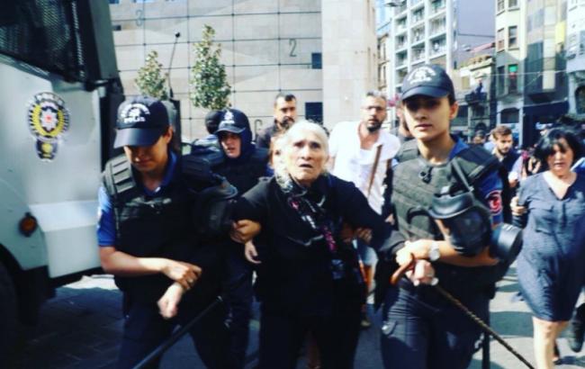 Турецкая полиция разогнала акцию "субботних матерей" в Стамбуле
