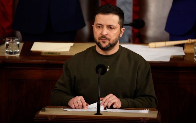 Путин вынужден унижаться вместо того, чтобы диктовать условия миру, - Зеленский