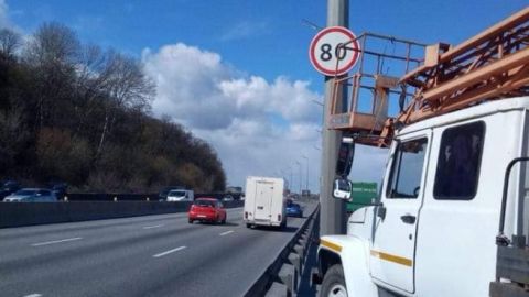 В Киеве на 7 участках дорог увеличили скорость движения до 80 км/ч