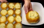"Школьные" ватрушки с сыром и изюмом: мягкие булочки с нежной начинкой