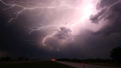 "Грозы и похолодания": синоптики дали неутешительный прогноз на начало недели