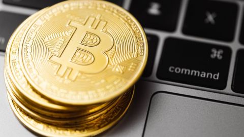 Ілон Маск вважає завищеними курс біткойна