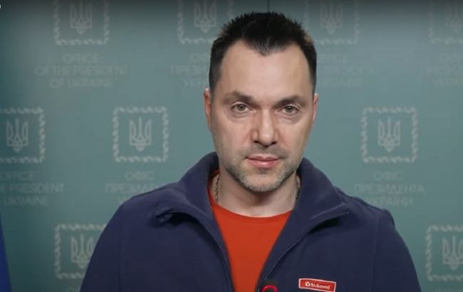 Темпи просування противника істотно сповільнилися, - Арестович