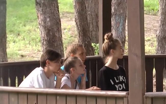 Відпочинок ціною життя: мама постраждалої дівчинки в таборі "Славутич" розповіла всю правду про трагедію