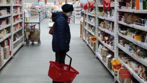 В Австрии запретили посещать магазины без отрицательного COVID-теста