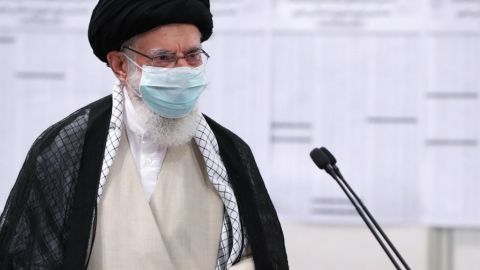 США можуть зняти санкції з духовного лідера Ірану