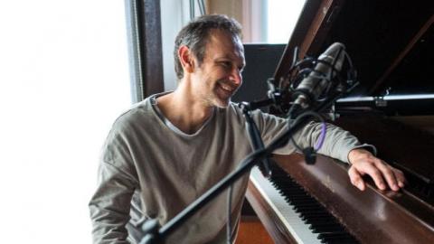 Вакарчук з Гудімовим дали душевний концерт у Львові в пам'ять про друга (відео)