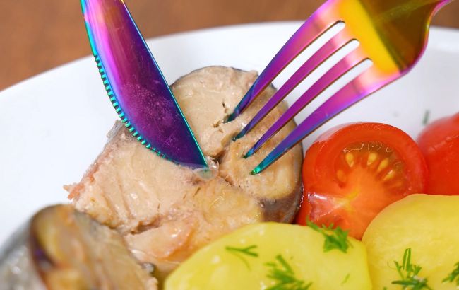 Готуємо скумбрію "як консерви" вдома: візьміть рибу і трохи спецій