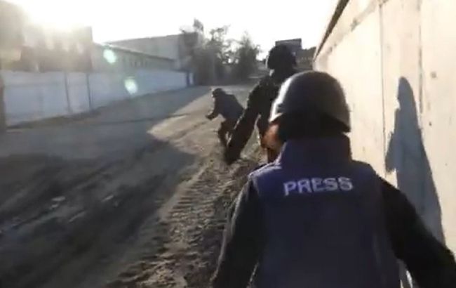 Журналистов Sky News обстреляла российская ДРГ под Киевом
