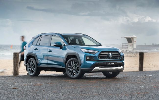 Гибриды и электромобили набирают популярность: какие авто больше покупали украинцы в октябре