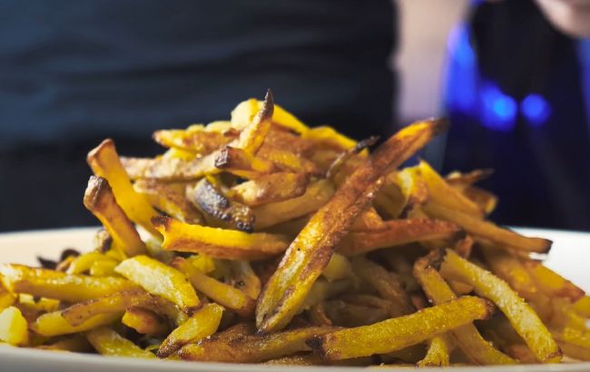 Смажимо картоплю фрі без тонни олії: хрустка, корисна, економна