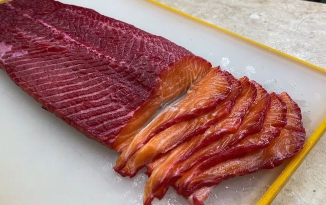 Найкращий рецепт малосольної червоної риби: додайте особливий овоч