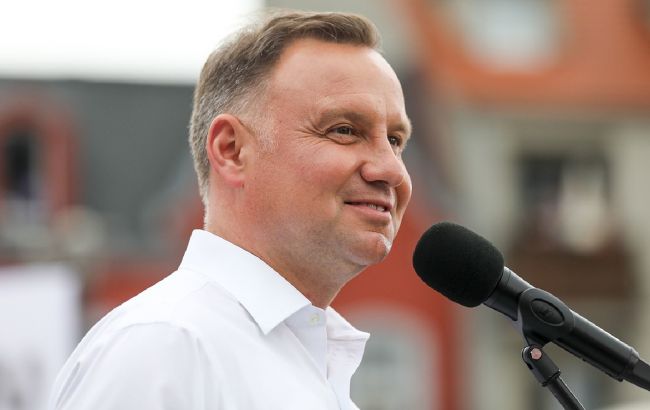 Без россиян и белорусов. Дуда в Риме получил огонь мира к Европейским играм-2023