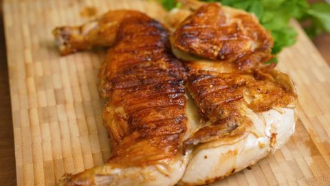 Цыпленок табака на сковороде: как быстро и просто приготовить деликатес
