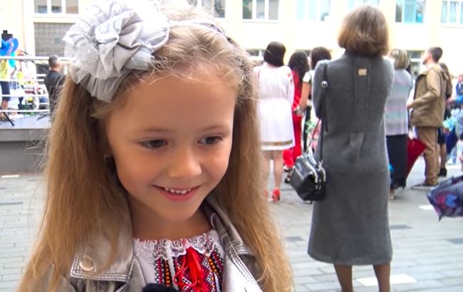 Підемо на роботу і помремо: шестирічна українка стала зіркою мережі (відео)