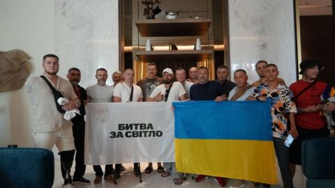 Усик подякував ветеранам за підтримку в Ер-Ріаді