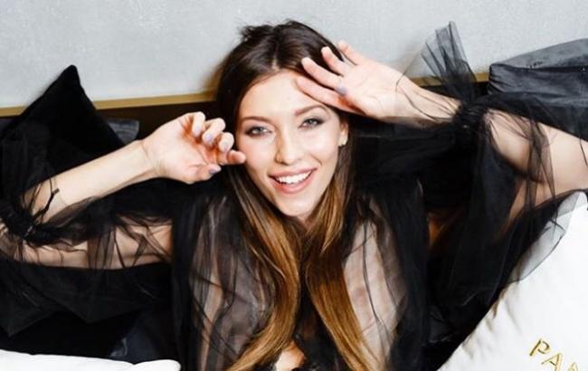 "Кто-то хочет еще высказаться по поводу моих ног?": Регина Тодоренко дала жесткий отпор хейтерам