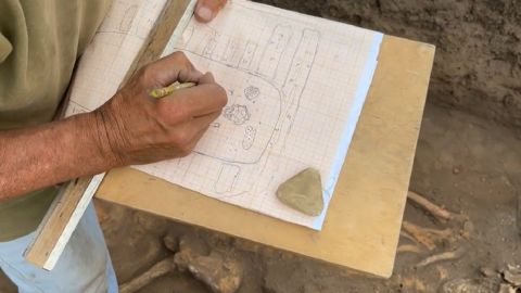 Таємниця українського "Стоунхенджа": дослідили основне поховання під 5-тисячолітнім кромлехом