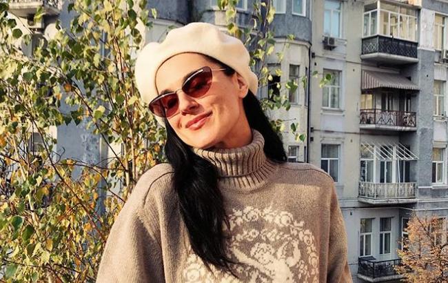 Маша Ефросинина покорила стильным нарядом на прогулке в Нью-Йорке