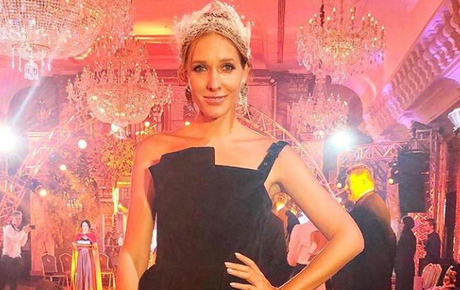 "Белоснежка": Катя Осадчая покорила стильным образом в берете