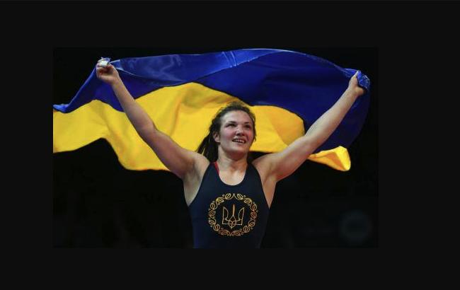Українські спортсменки принесли збірній дві медалі у перший день Чемпіонату по боротьбі