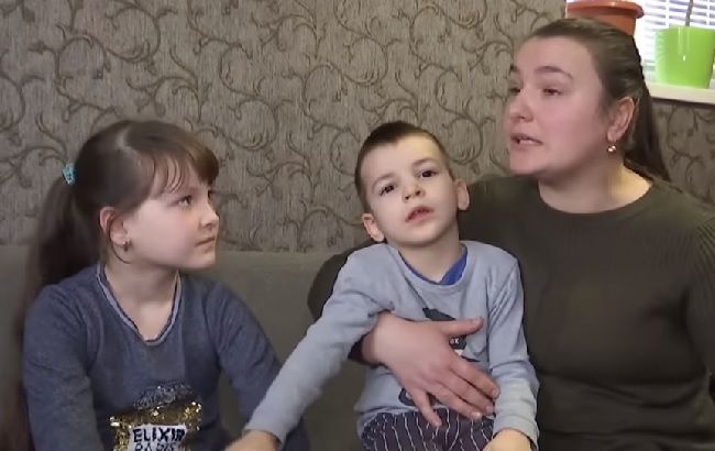 Вернулись из Китая: под Черновцами устроили травлю целой семье