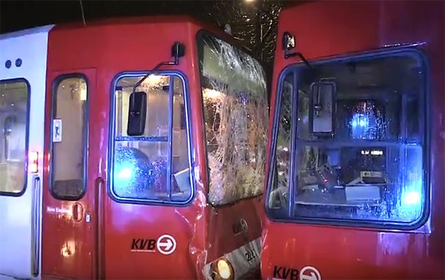 В Германии столкнулись два трамвая, пострадали 43 человека