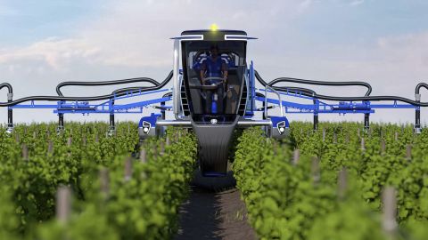 Кабина в форме бокала шампанского: разработан уникальный электрический трактор для виноградников