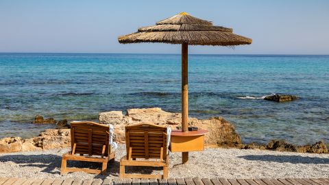 Цена повышается заранее: раскрыли секреты "горящих" путевок в 2021 году