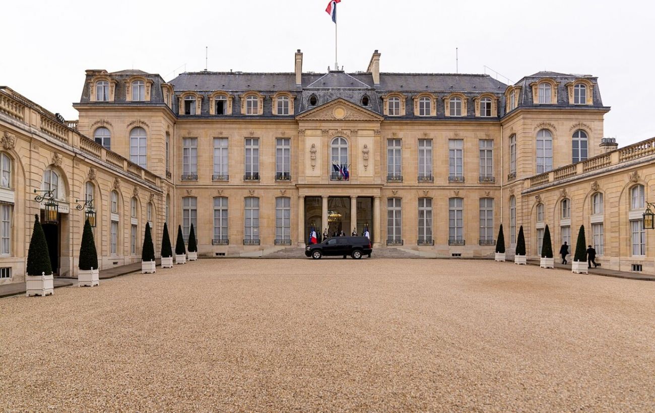 У Франції стюарда Єлисейського палацу викрили на обкраданні резиденції Макрона: що відомо