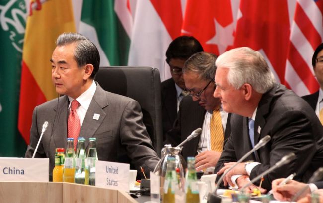 Китай закликав США "зберігати холоднокровність" через Північну Корею