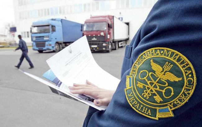 В аэропорту Запорожья выявили контрабанду 45 кг серебра