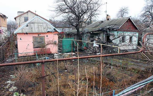 В шаге от смерти: спецрепортаж РБК-Украина из поселка-призрака под Донецком