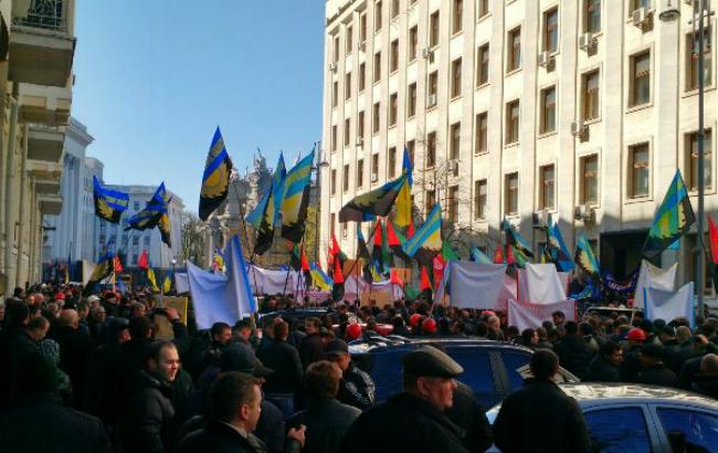 Шахтарі перед Адміністрацією Президента вимагають зустрічі з Порошенком