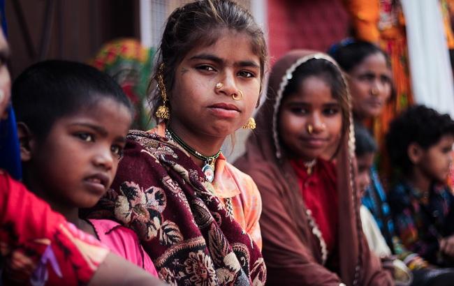 В Індії батьки хотіли одружити малолітніх дітей, щоб повернути удачу в будинок