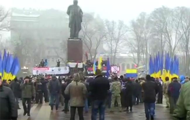 В Киеве возле памятника Шевченко проходит акция протеста