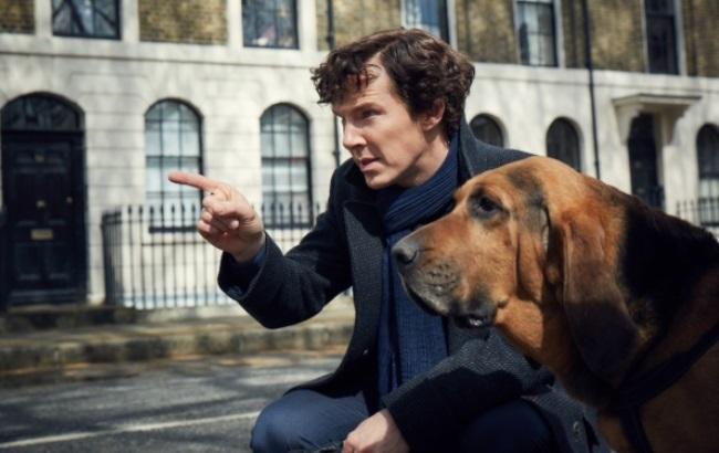 Сценарист та герой "Шерлока" на критику серіалу відповів віршами