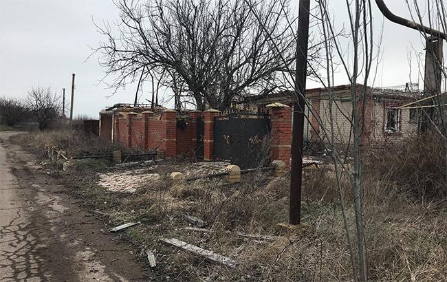 "Нет больше там жизни": в сети показали жуткие фото разрушенного поселка Широкино под Мариуполем